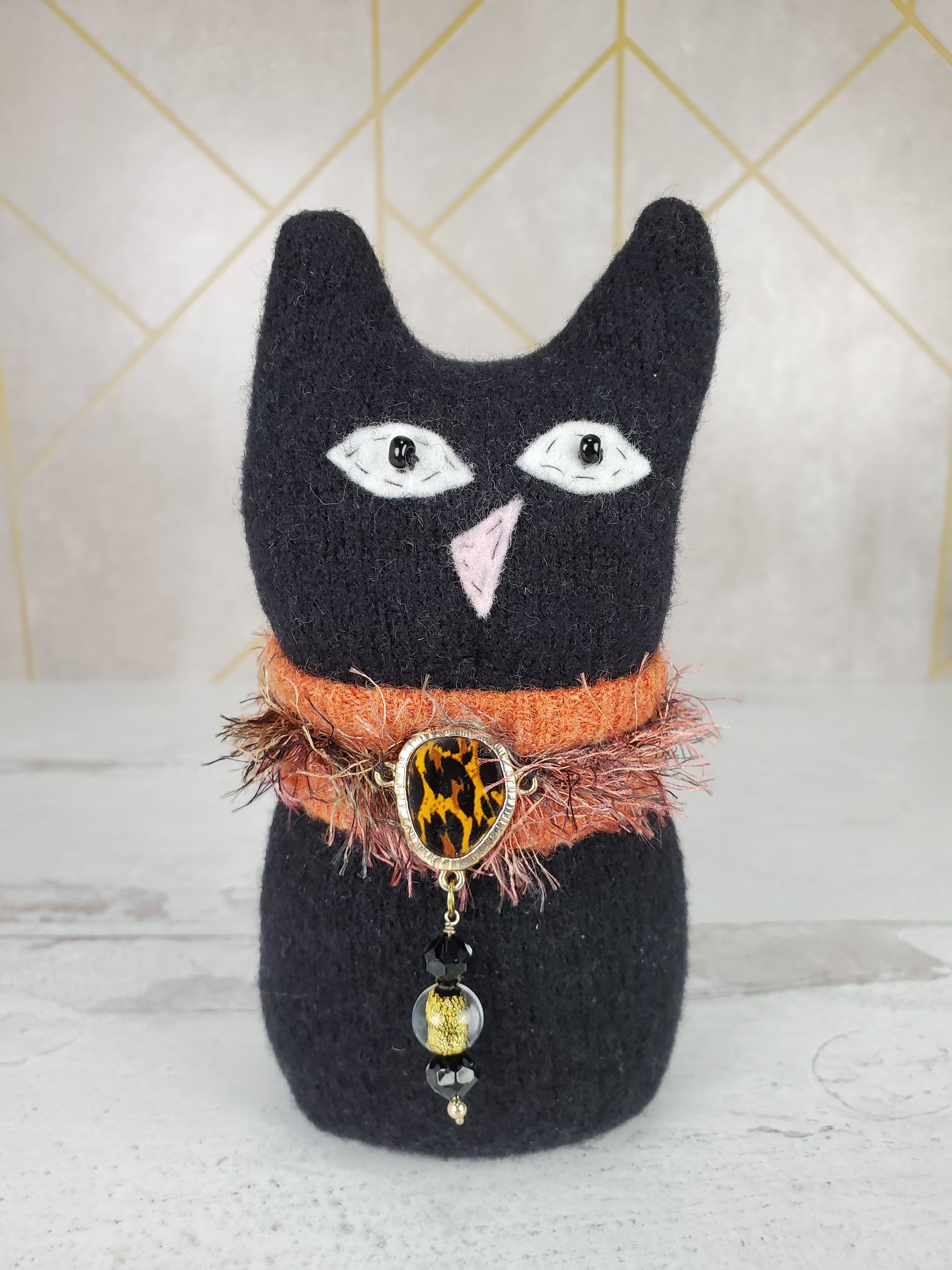 Cat_Ragamuffin_Black_2_2048x.